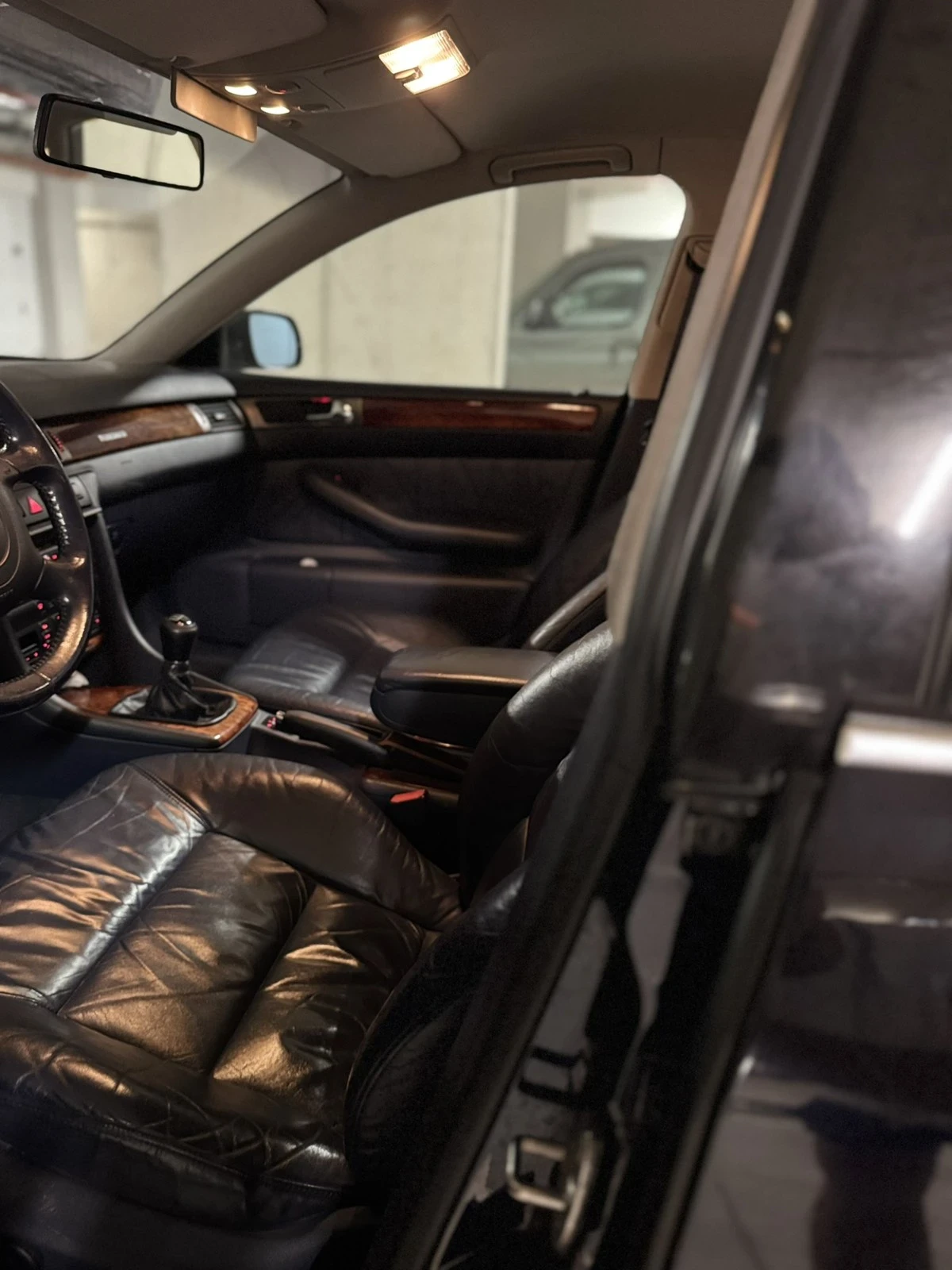 Audi A6 2.5 TDI, снимка 7 - Автомобили и джипове - 55648921
