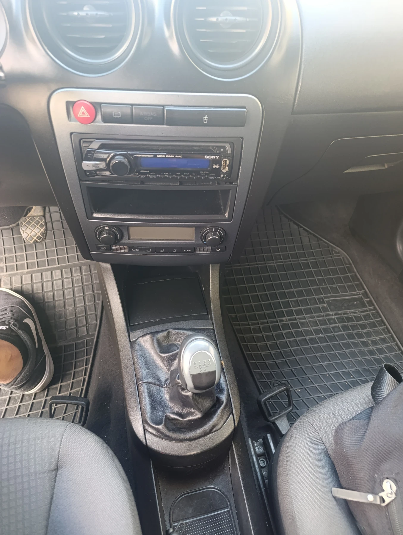 Seat Ibiza 6l frline, снимка 8 - Автомобили и джипове - 56042692