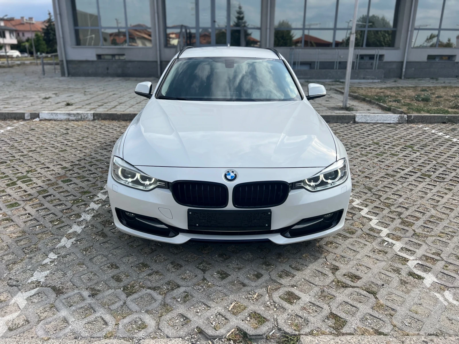 BMW 318 Sport, снимка 3 - Автомобили и джипове - 56068344