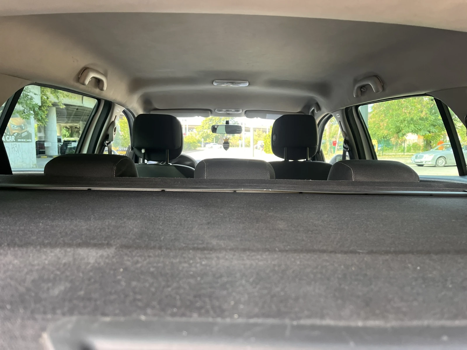 Renault Megane 1.5 DCI/NAVI, снимка 11 - Автомобили и джипове - 56080496