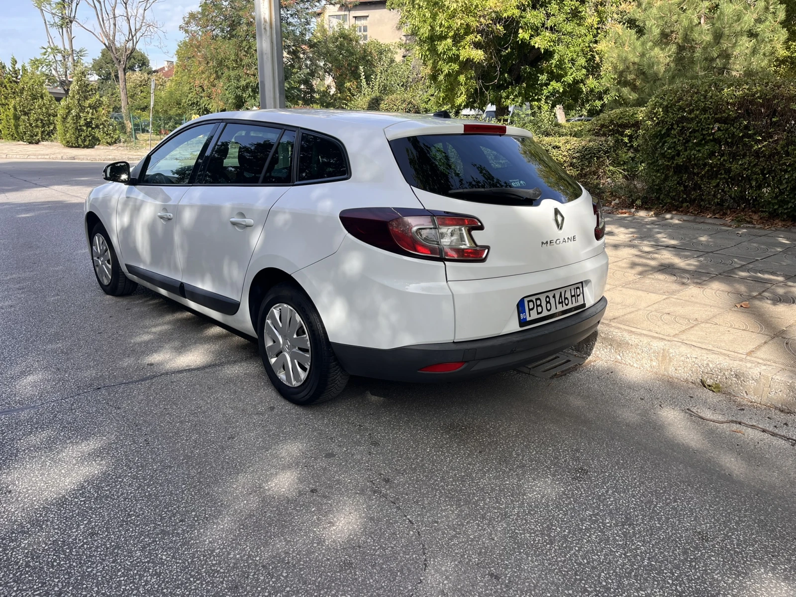 Renault Megane 1.5 DCI/NAVI, снимка 4 - Автомобили и джипове - 56080496