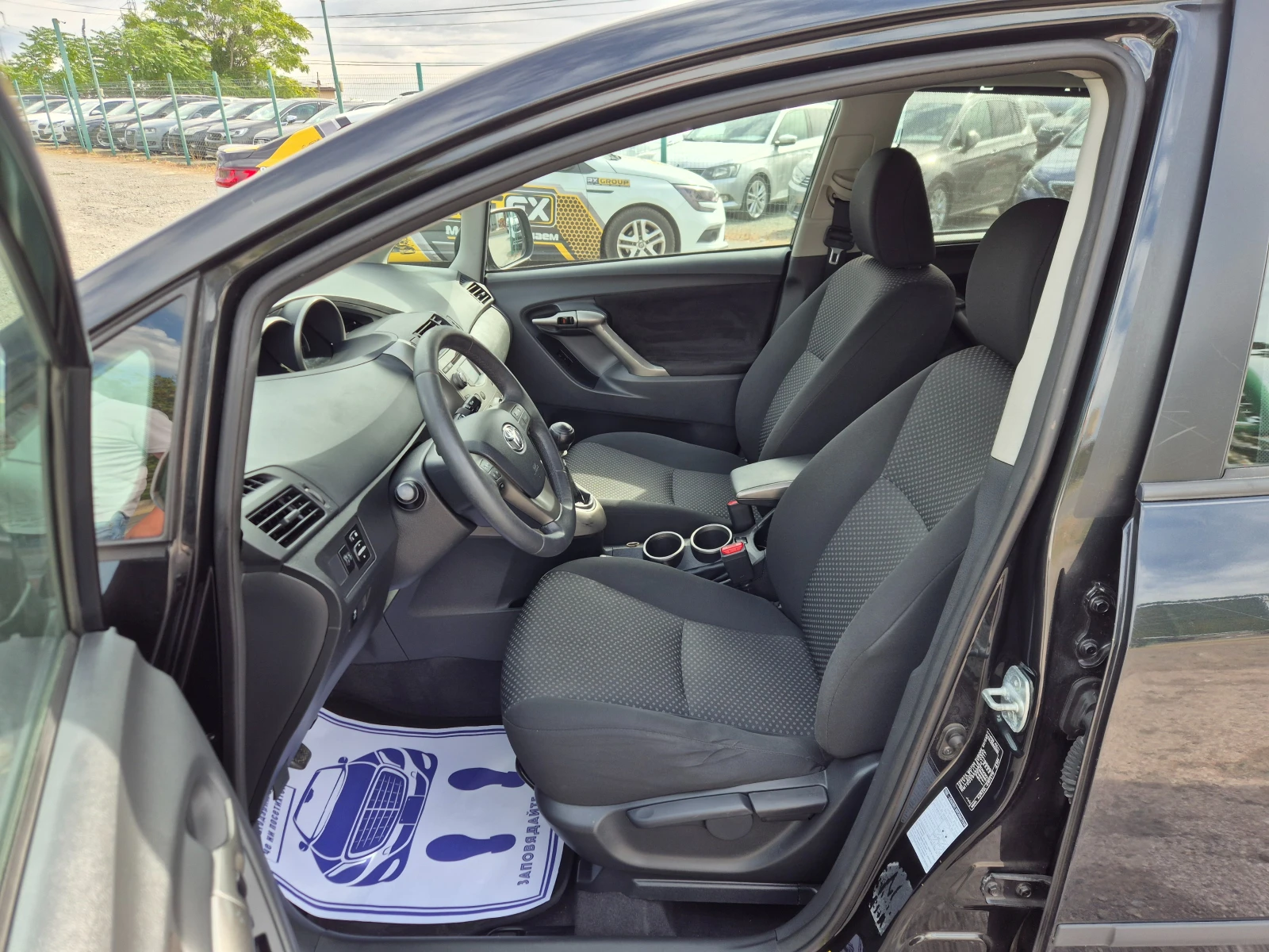 Toyota Corolla verso 2.0D-4D 126кс, снимка 12 - Автомобили и джипове - 56172747