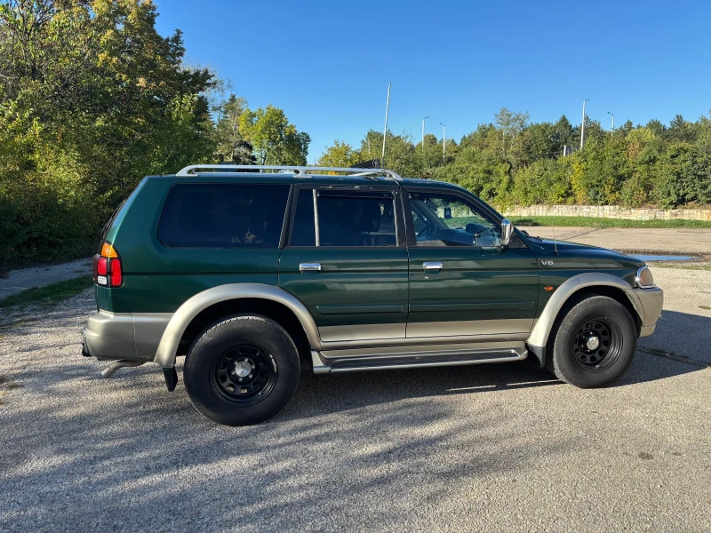 Mitsubishi Pajero sport 3.0 V6, снимка 3 - Автомобили и джипове - 47445178