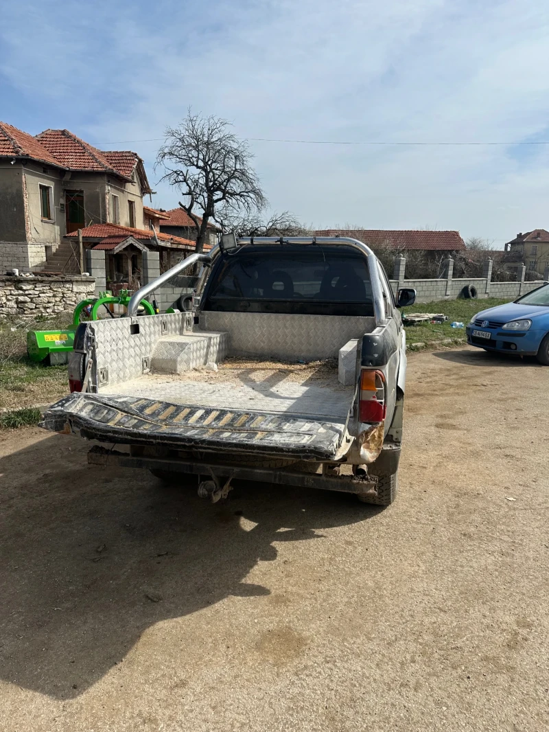 Mitsubishi L200, снимка 6 - Автомобили и джипове - 49477533