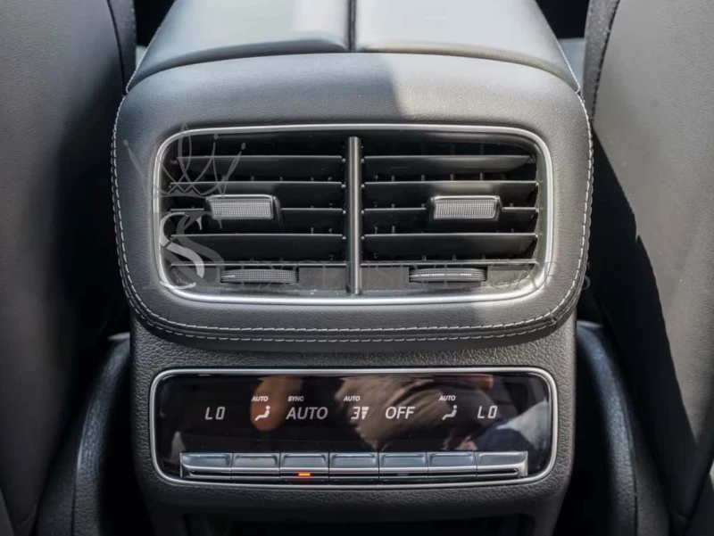 Mercedes-Benz GLE 53 4MATIC PREMIUM PLUS* CARBON* PANO* MASSAGE* ВАКУУМ* , снимка 11 - Автомобили и джипове - 51579164