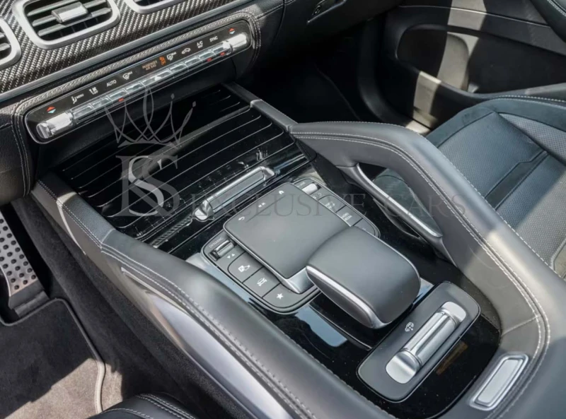 Mercedes-Benz GLE 53 4MATIC PREMIUM PLUS* CARBON* PANO* MASSAGE* ВАКУУМ* , снимка 7 - Автомобили и джипове - 51579164