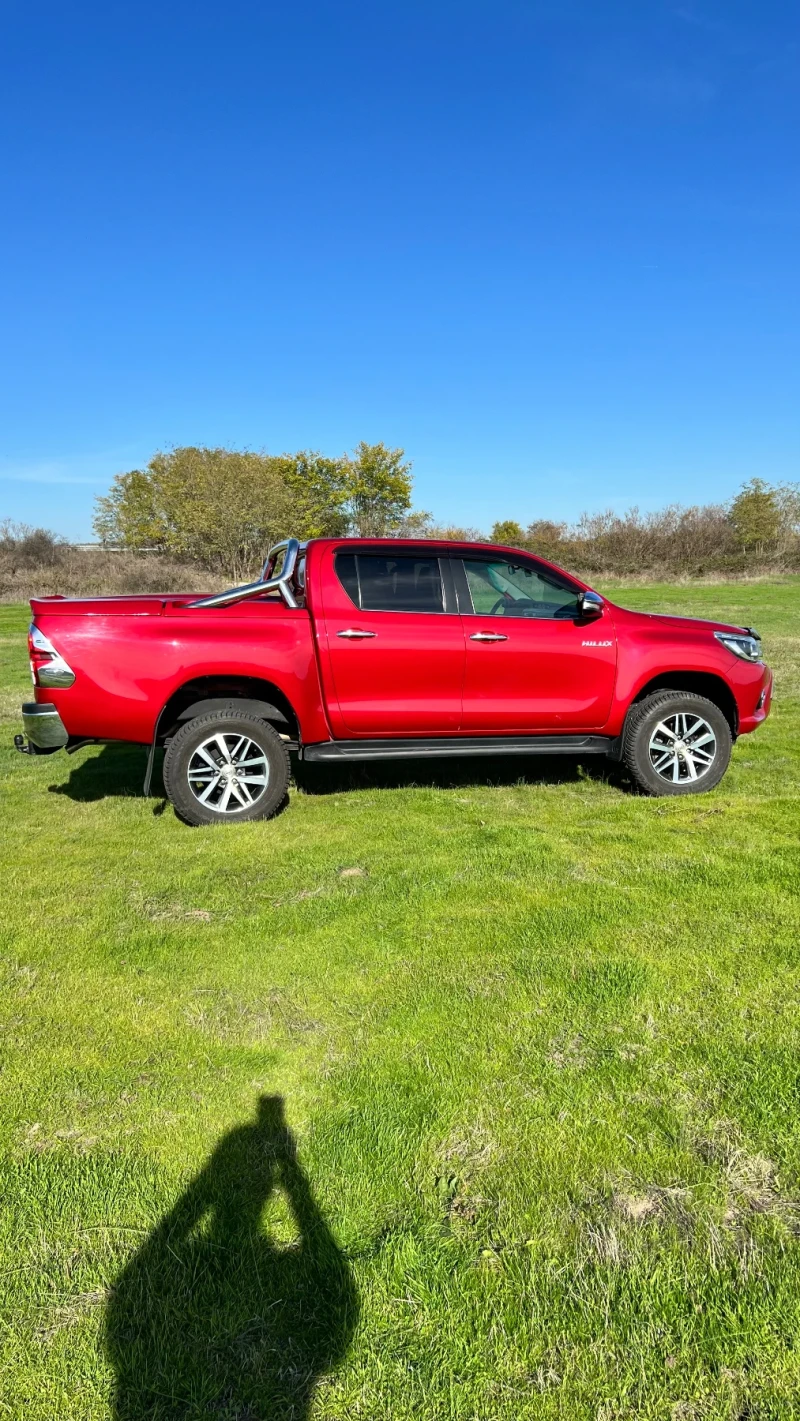 Toyota Hilux Invicible, снимка 6 - Автомобили и джипове - 52942488