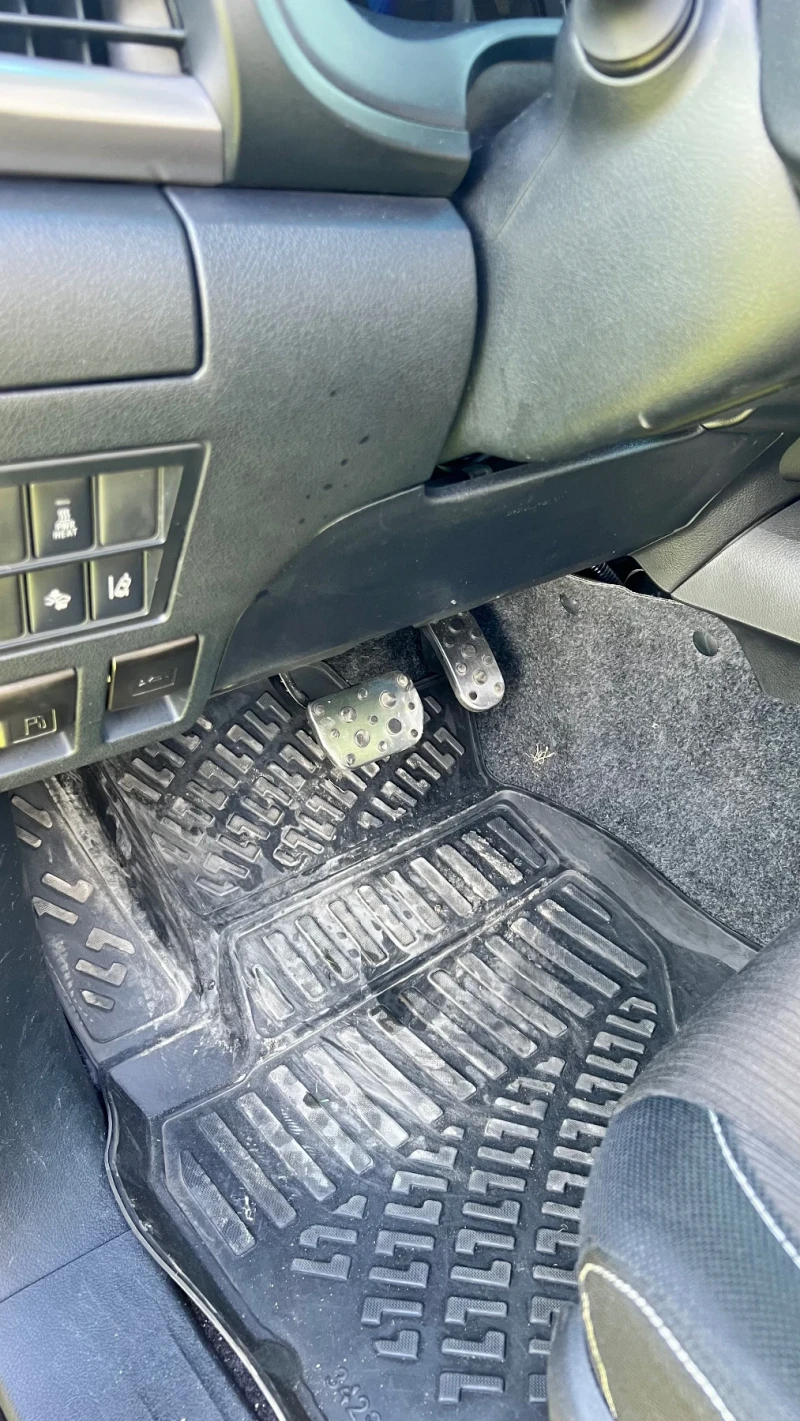 Toyota Hilux Invicible, снимка 12 - Автомобили и джипове - 52942488