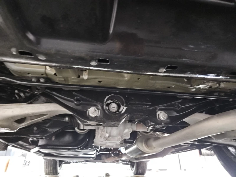 Honda Cr-v HYBRID * * CARFAX * * АВТО КРЕДИТ * * , снимка 9 - Автомобили и джипове - 53501138