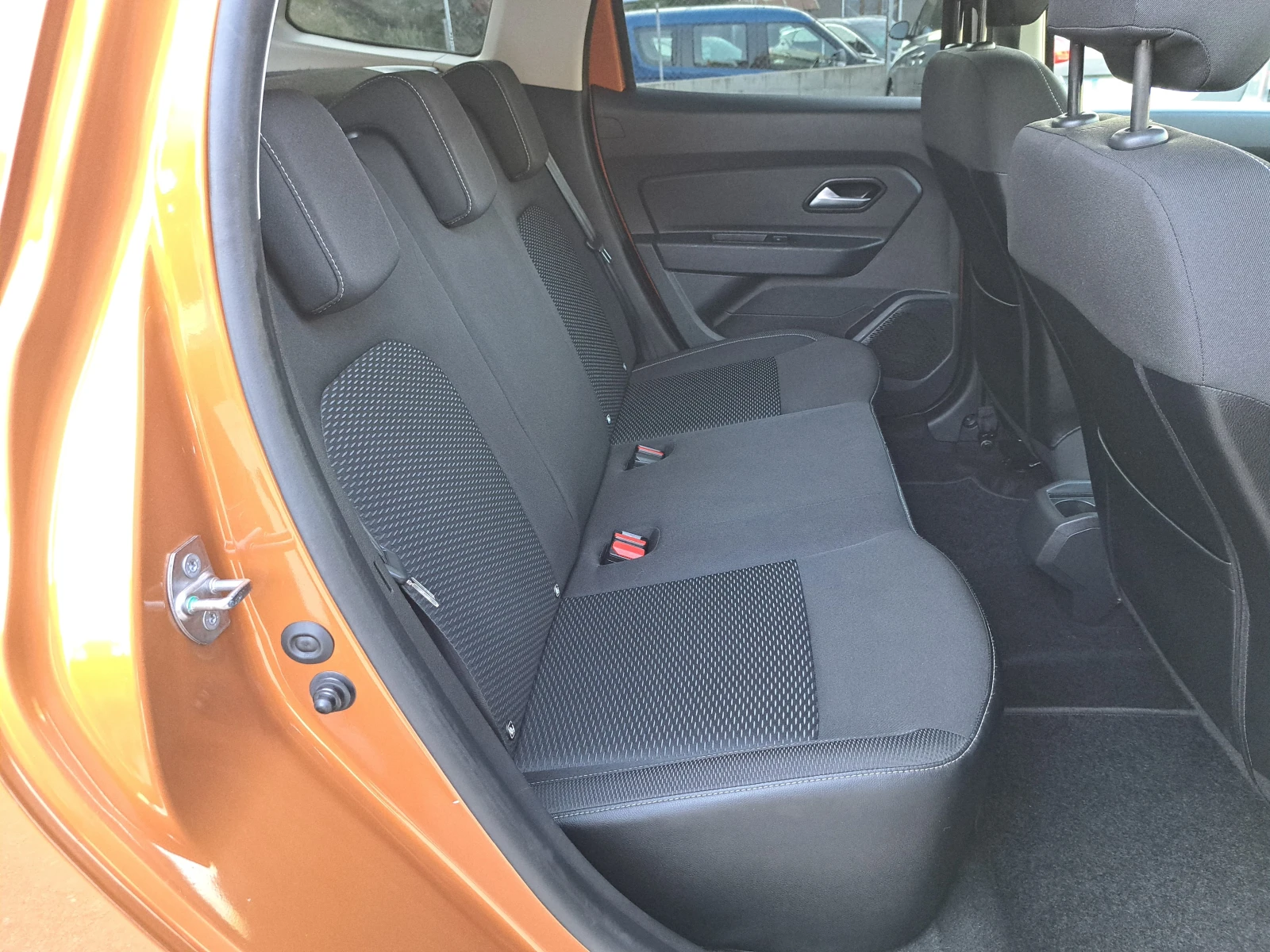 Dacia Duster 1.5dCi* КЛИМА* ТЕМПОМАТ* 6ск* ГЕРМАНИЯ - изображение 8