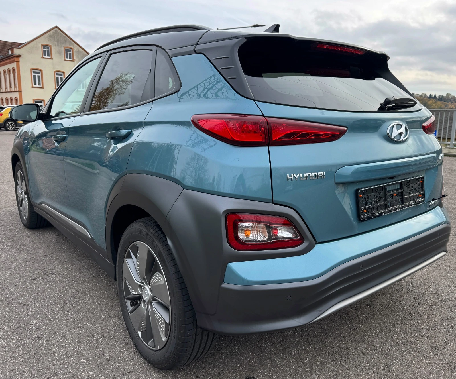 Hyundai Kona 64 KW Германия Реални КМ Сервизни Документи Топ  - изображение 3