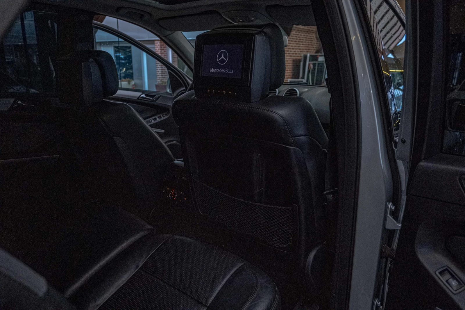 Mercedes-Benz ML 63 AMG 4Matic/Dynamic/Harman/Обдухване/Печка/RSE - изображение 8