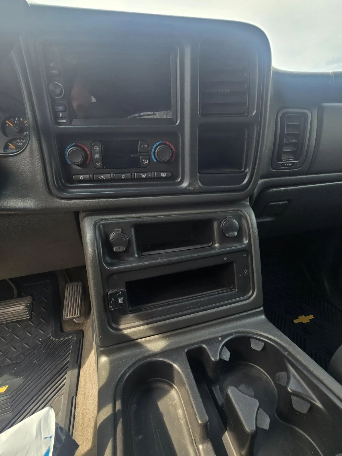 Chevrolet Avalanche 5.3 V8 | Mobile.bg � ����������� 11