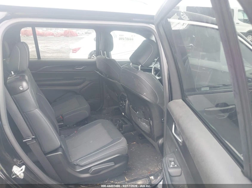 Jeep Grand cherokee 3.6l L Laredo X 4X4, снимка 8 - Автомобили и джипове - 54106289