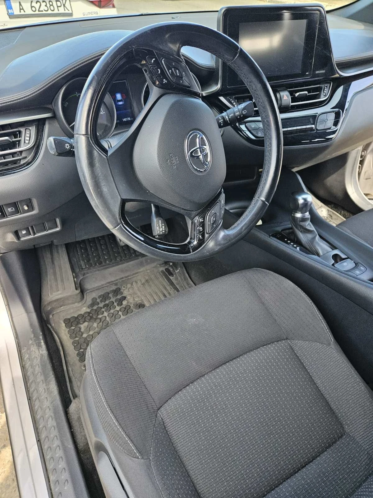 Toyota C-HR, снимка 10 - Автомобили и джипове - 54188444