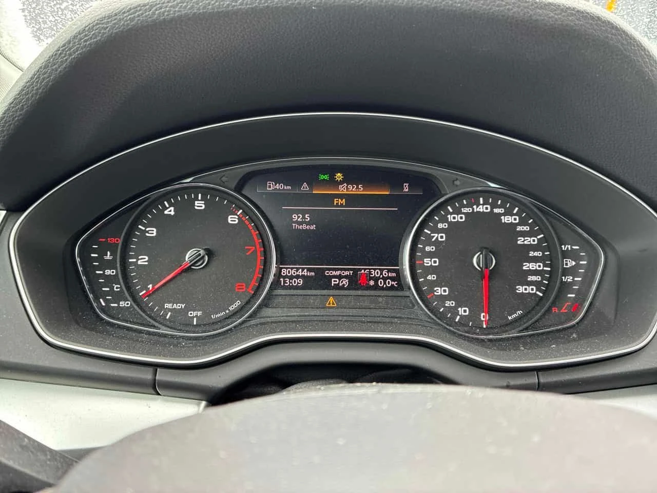 Audi Q5 Komfort| DISTRONIC| PANO| ПОДГРЕВИ| КЛИП| CARFAX, снимка 11 - Автомобили и джипове - 54567215