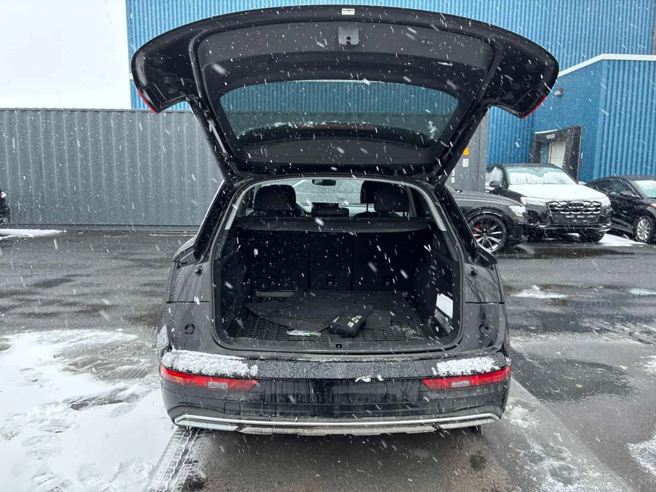 Audi Q5 Komfort| DISTRONIC| PANO| ПОДГРЕВИ| КЛИП| CARFAX, снимка 5 - Автомобили и джипове - 54567215