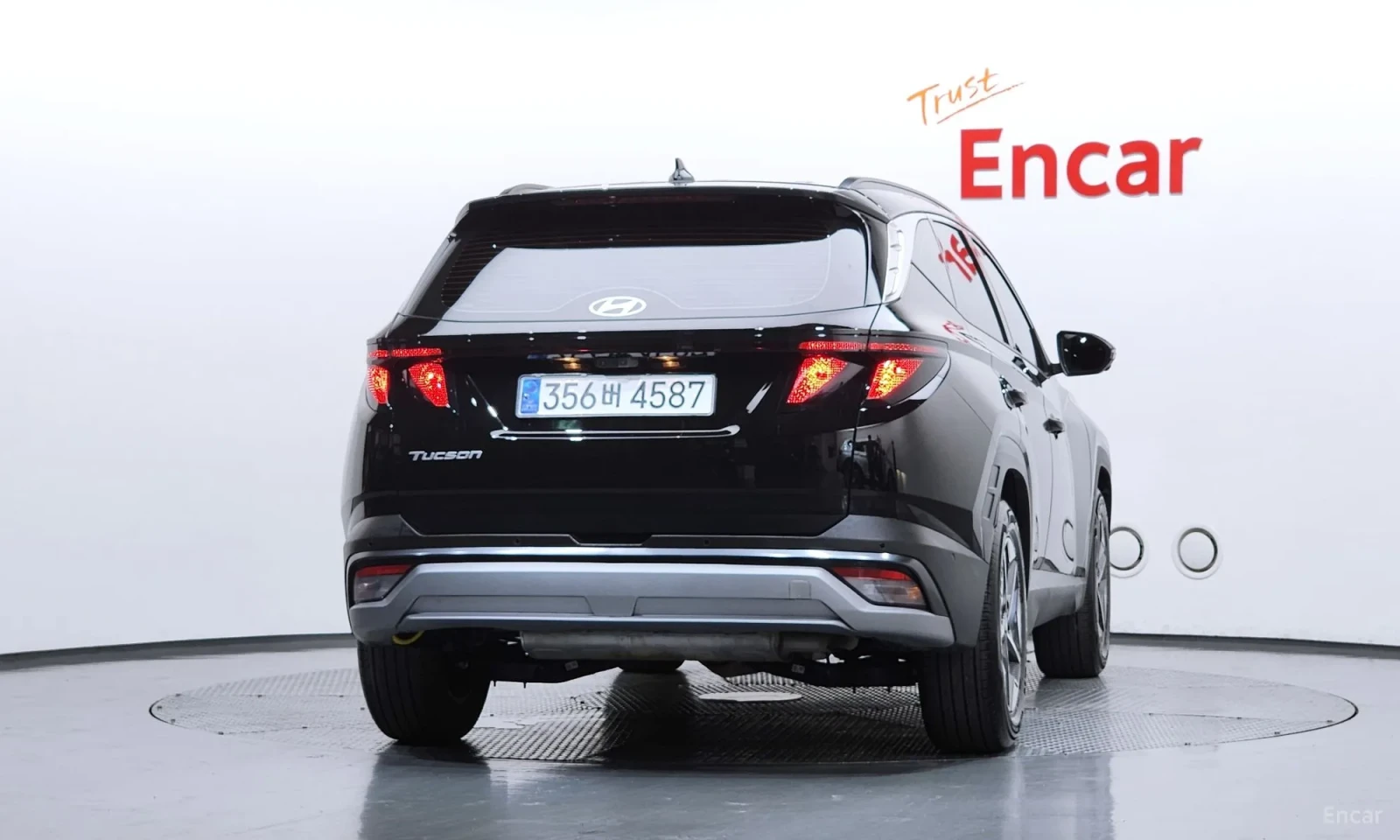 Hyundai Tucson 1.6 Turbo , снимка 4 - Автомобили и джипове - 55049549