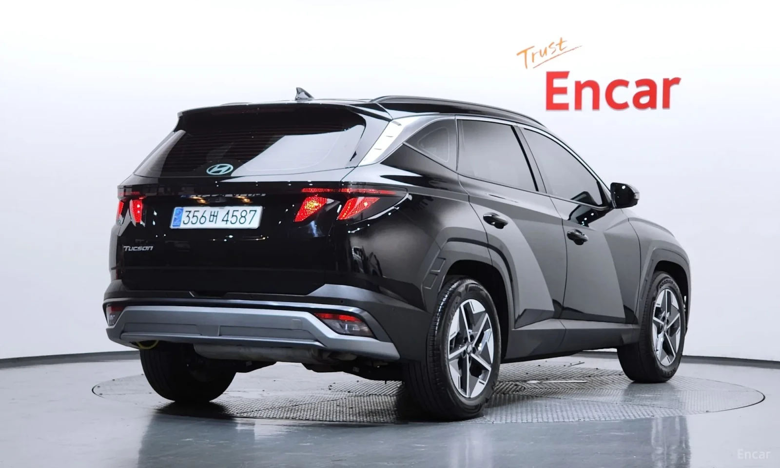 Hyundai Tucson 1.6 Turbo , снимка 2 - Автомобили и джипове - 55049549