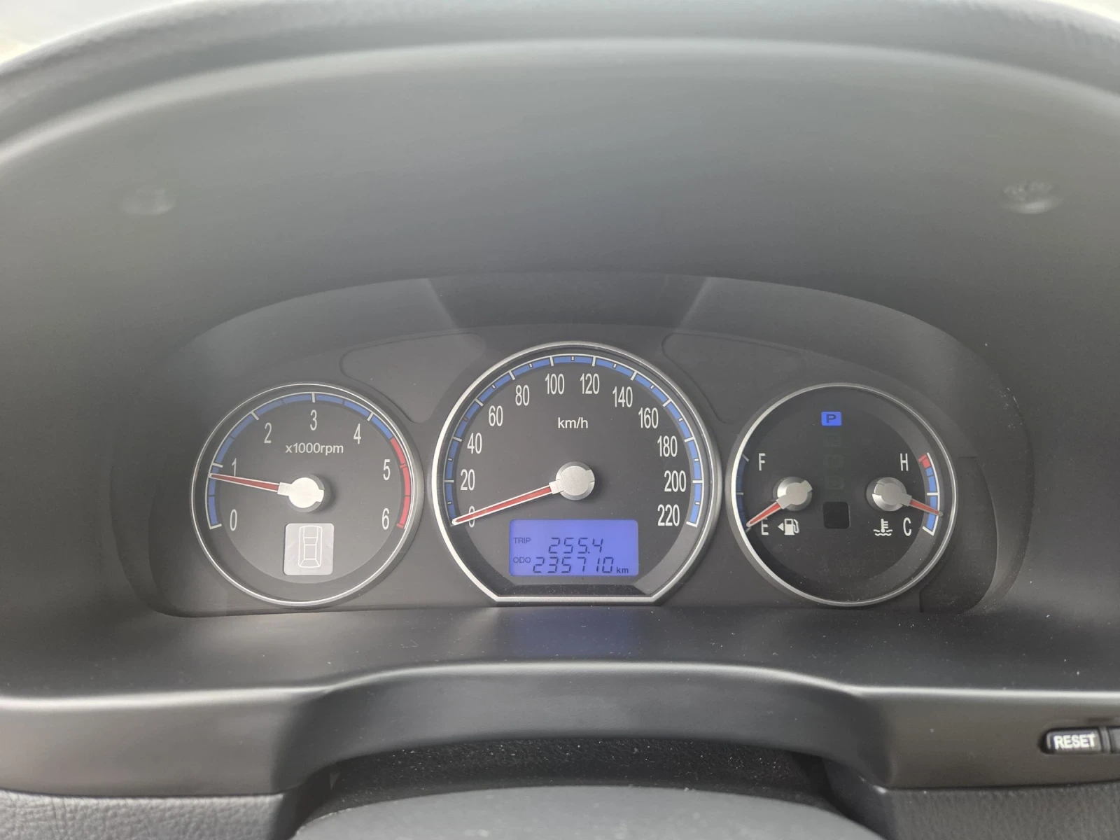Hyundai Santa fe 2.2 d automat, снимка 12 - Автомобили и джипове - 55102098