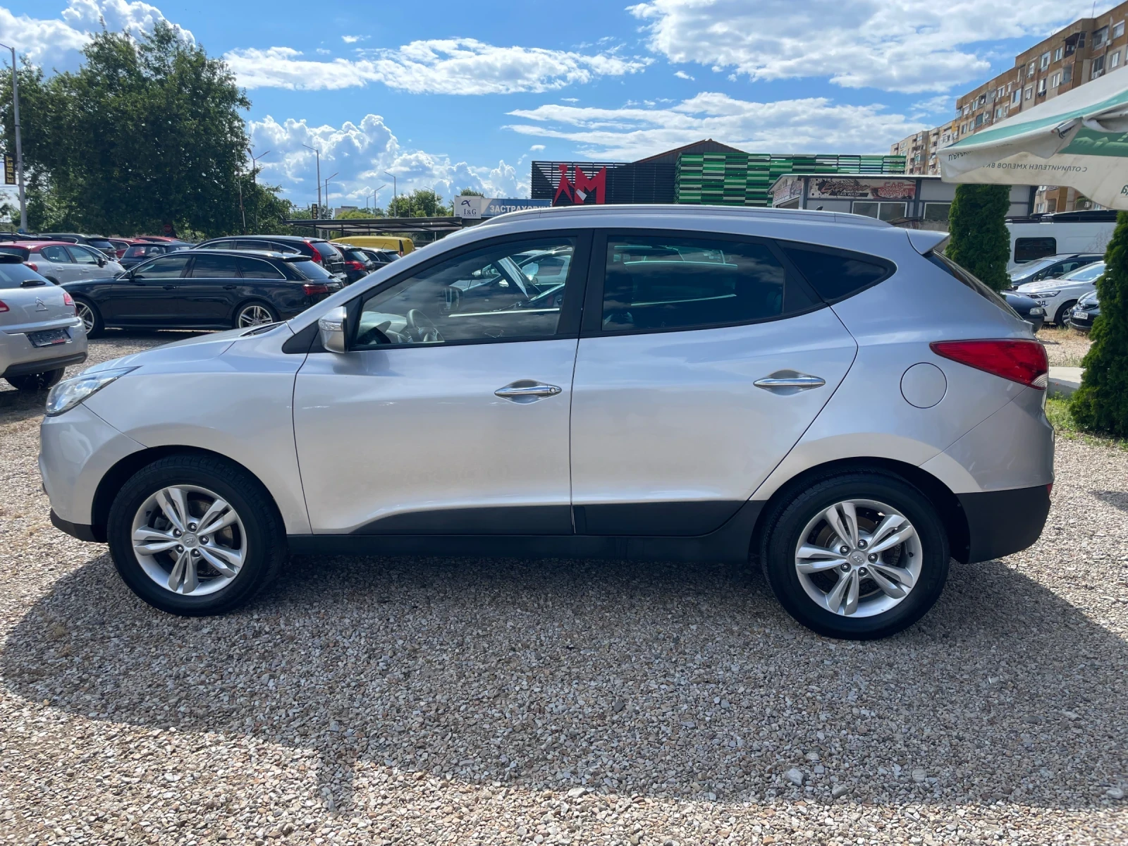 Hyundai IX35 2.0i-БЕНЗИН-4х4-AVTOMATIC/NAVI-FULL-УНИКАТ, снимка 8 - Автомобили и джипове - 55191324