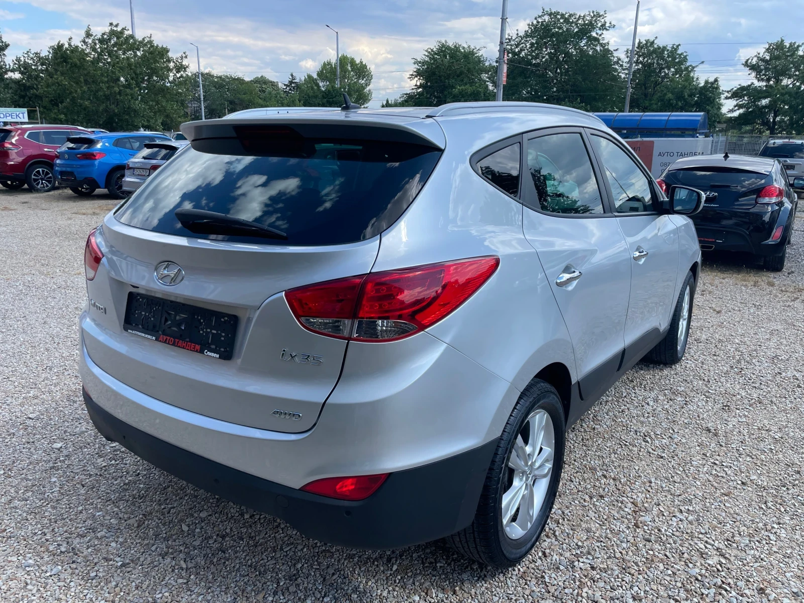 Hyundai IX35 2.0i-БЕНЗИН-4х4-AVTOMATIC/NAVI-FULL-УНИКАТ, снимка 5 - Автомобили и джипове - 55191324