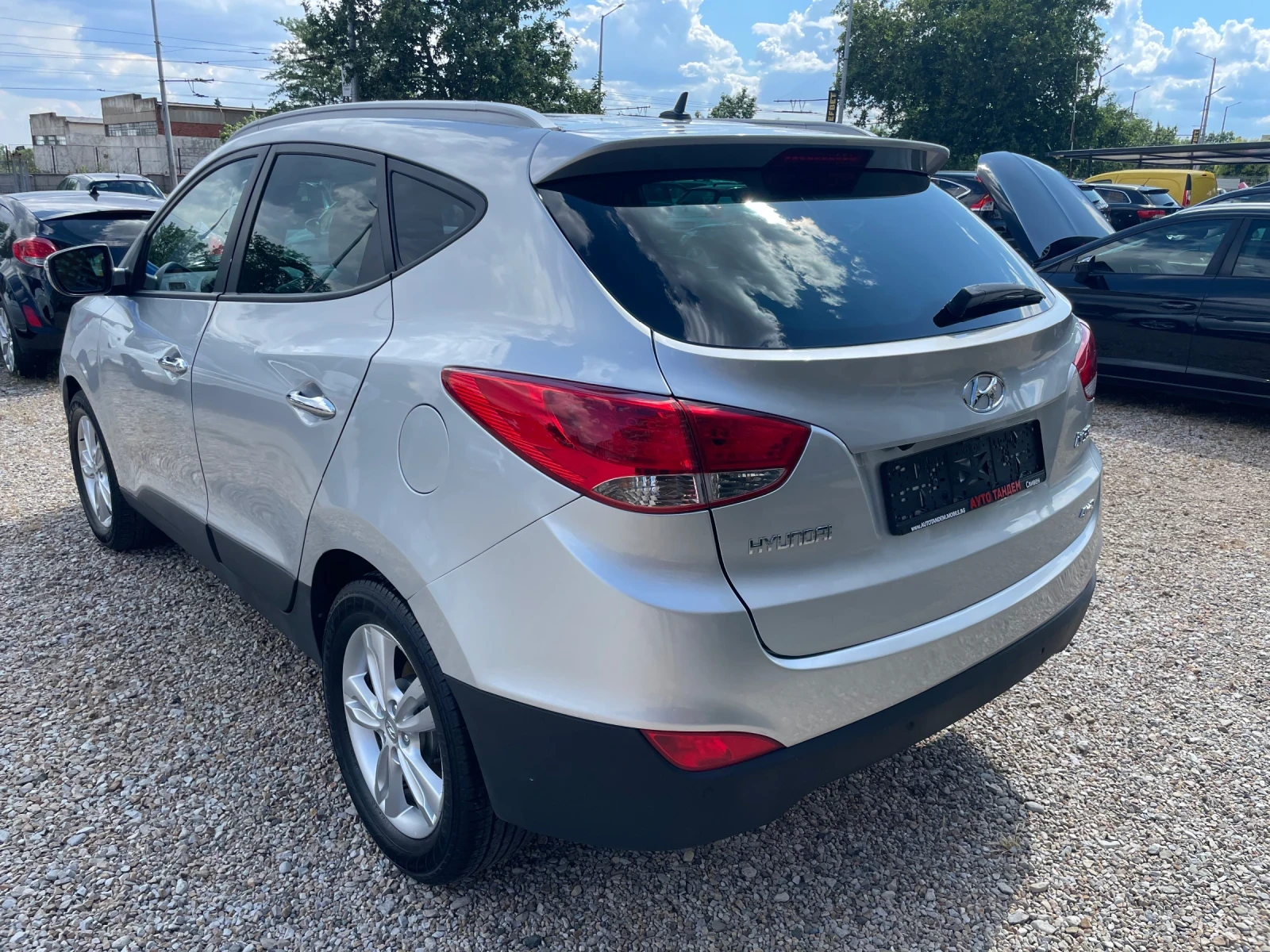 Hyundai IX35 2.0i-БЕНЗИН-4х4-AVTOMATIC/NAVI-FULL-УНИКАТ, снимка 7 - Автомобили и джипове - 55191324