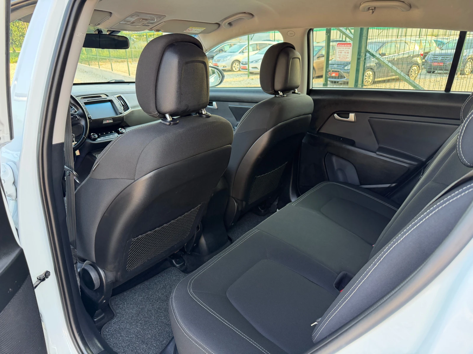 Kia Sportage 1.7CRDi/116p.s-Facelift/Navi-Euro 5!!!, снимка 11 - Автомобили и джипове - 55505042