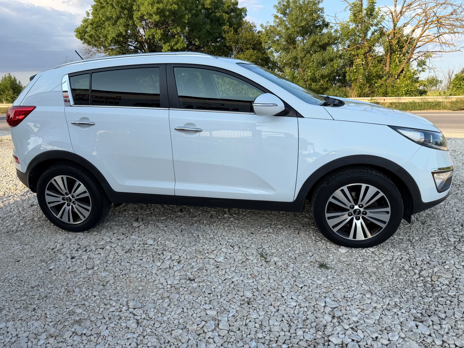 Kia Sportage 1.7CRDi/116p.s-Facelift/Navi-Euro 5!!!, снимка 8 - Автомобили и джипове - 55505042