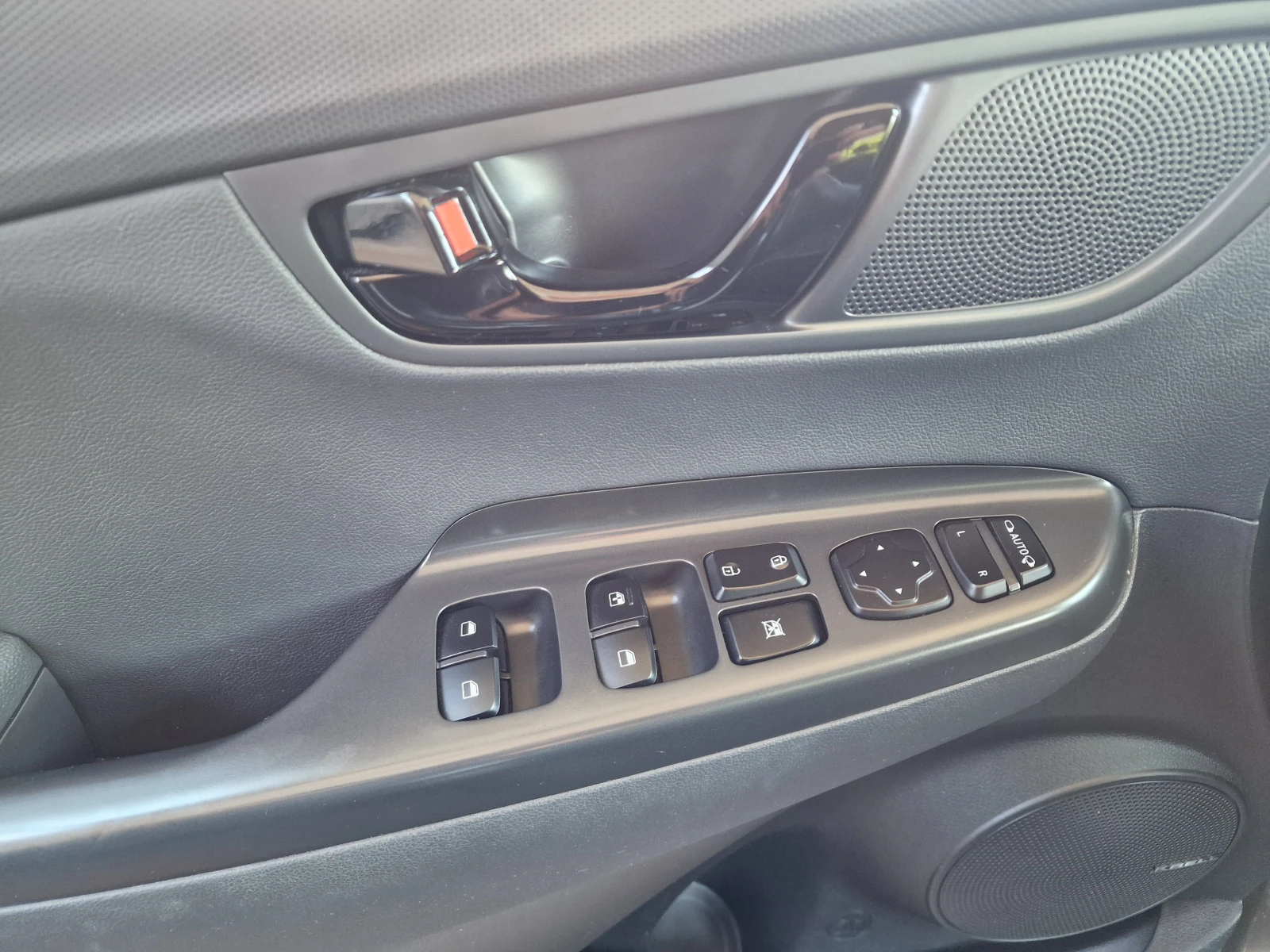 Hyundai Kona 1.6HYBRID-XPrime, снимка 6 - Автомобили и джипове - 55627095