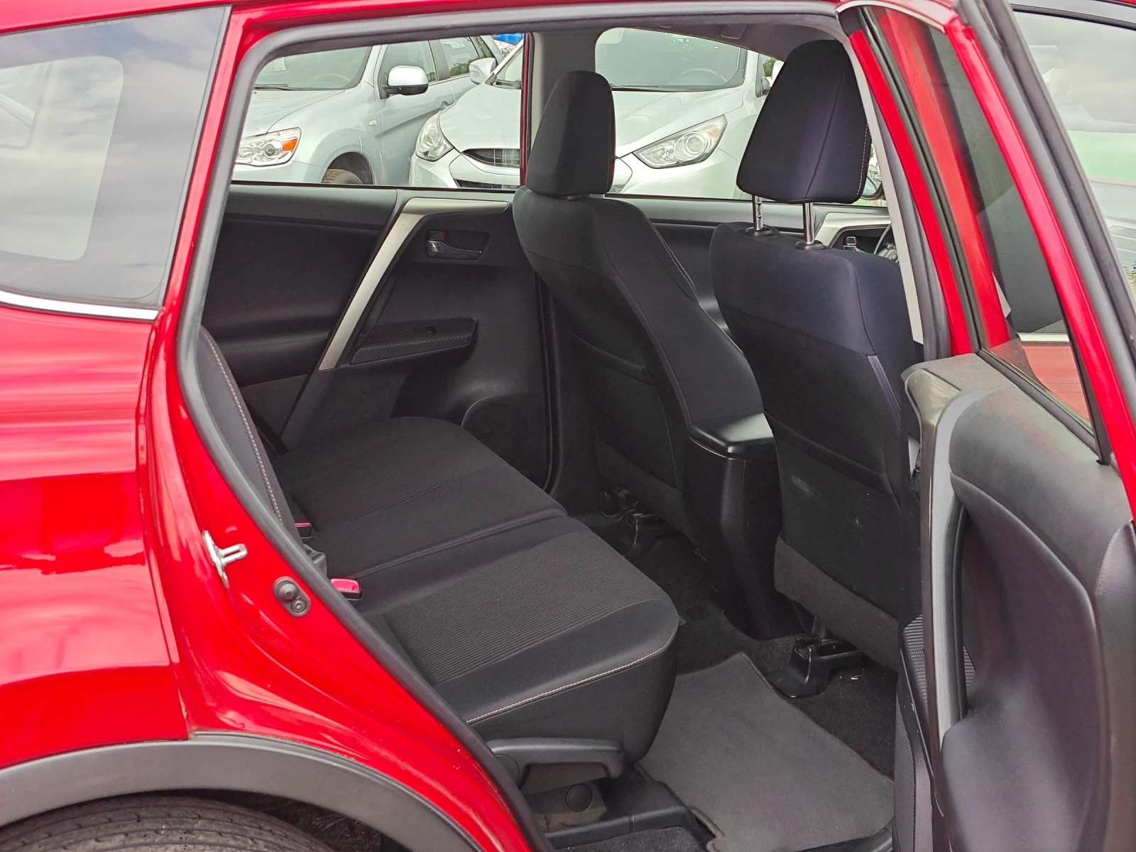 Toyota Rav4 D4d-4x4 , снимка 14 - Автомобили и джипове - 55722848