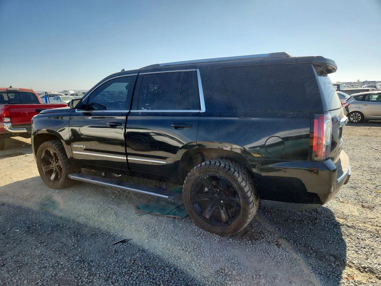 Gmc Yukon 6.2l Denali, снимка 2 - Автомобили и джипове - 56025566