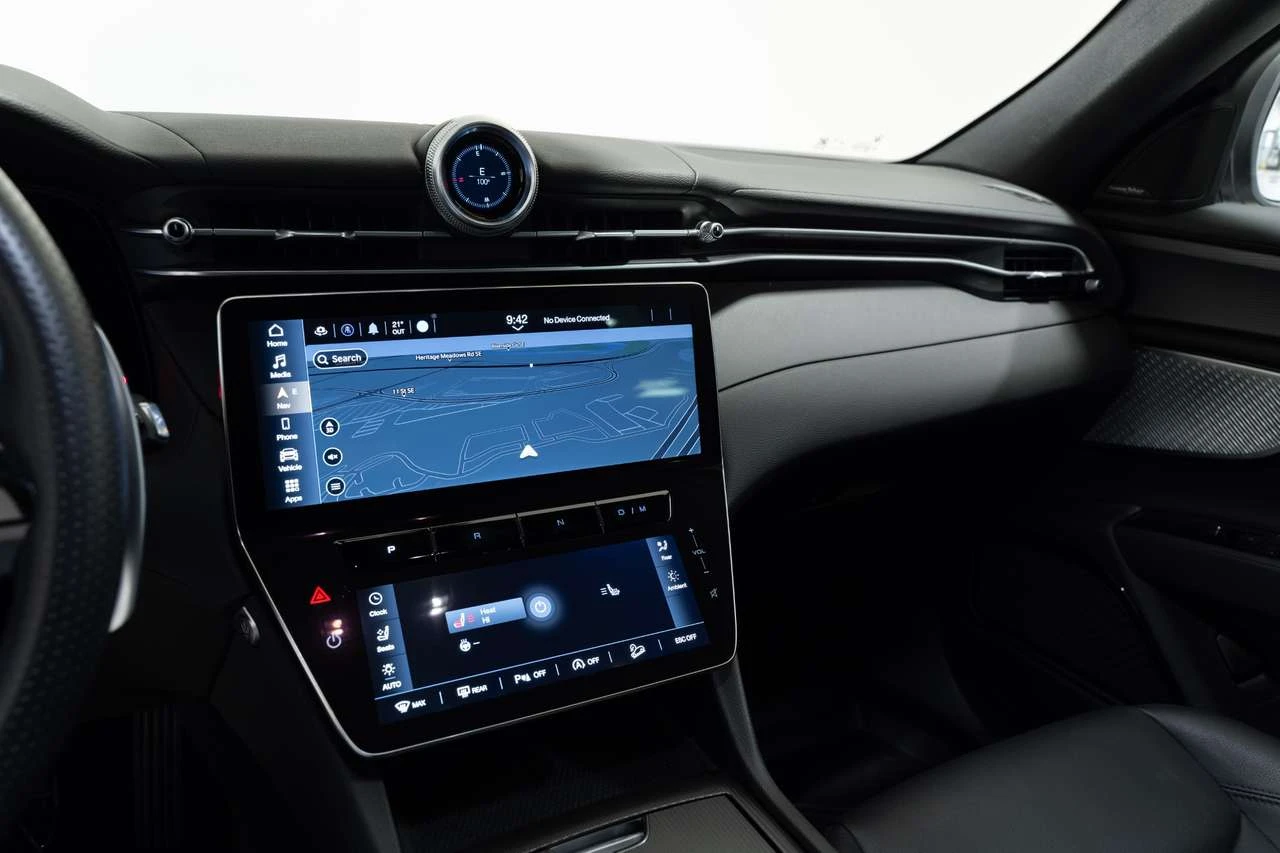 Maserati Grecale GT, снимка 16 - Автомобили и джипове - 56661774