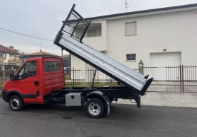 Iveco 35c15 Тристранен, снимка 5 - Бусове и автобуси - 53608007