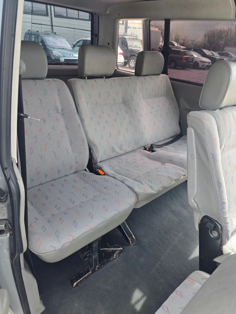 VW T4 2.5 TDI КЛИМАТИК, снимка 5 - Бусове и автобуси - 49541390