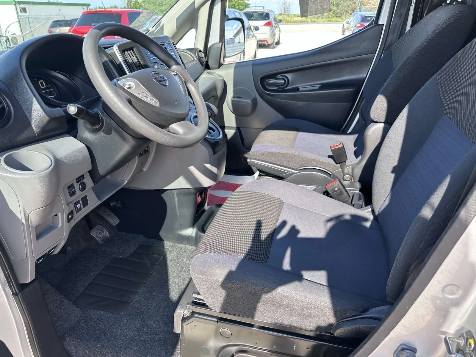 Nissan NV200 24kw, снимка 12 - Бусове и автобуси - 54833409