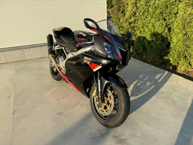 Aprilia RSV4 RSV-R 1000