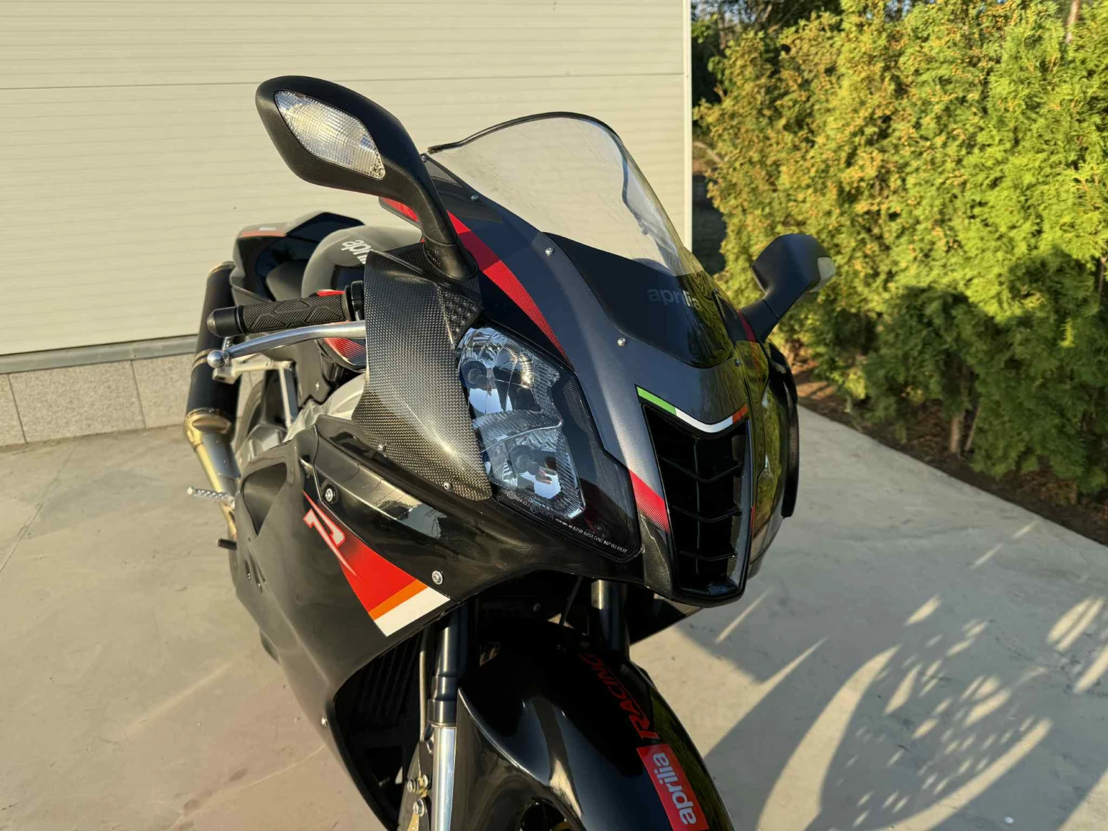 Aprilia RSV4 RSV-R 1000 - изображение 8