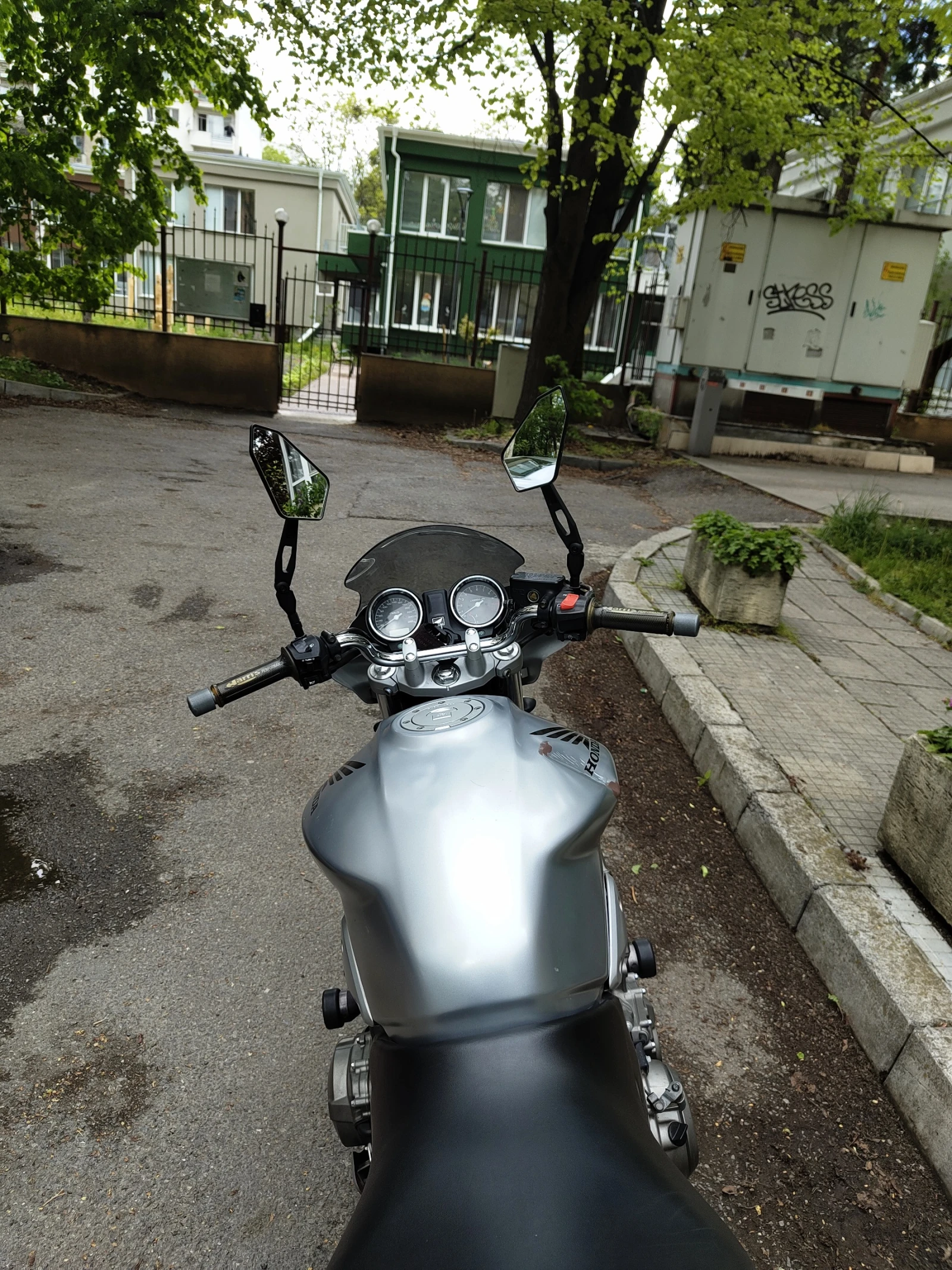 Honda Hornet 919i, снимка 9 - Мотоциклети и мототехника - 56347774