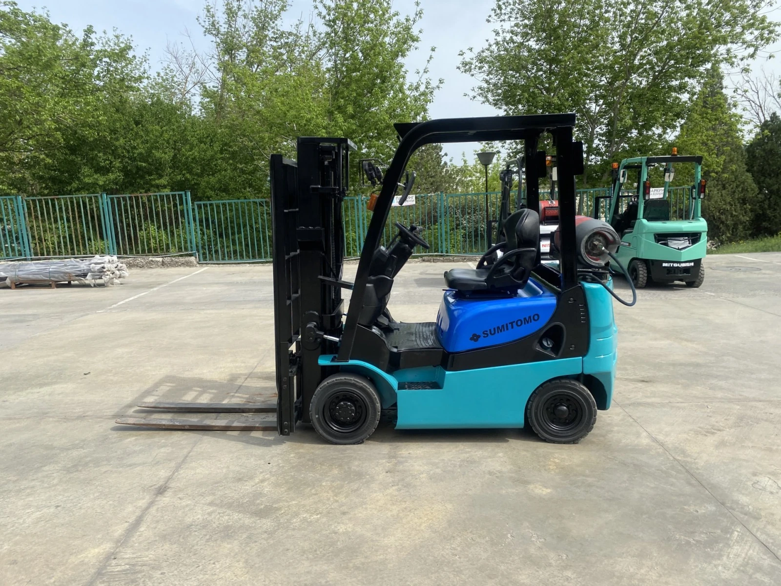  Yale   ,   | Mobile.bg   2