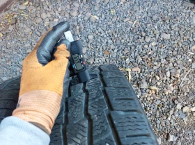 Гуми Зимни 205/75R16, снимка 4
