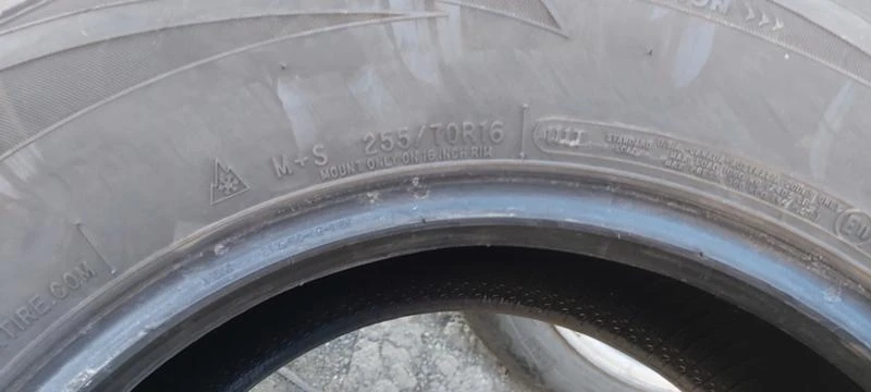 Гуми Зимни 255/70R16, снимка 8 - Гуми и джанти - 30923447