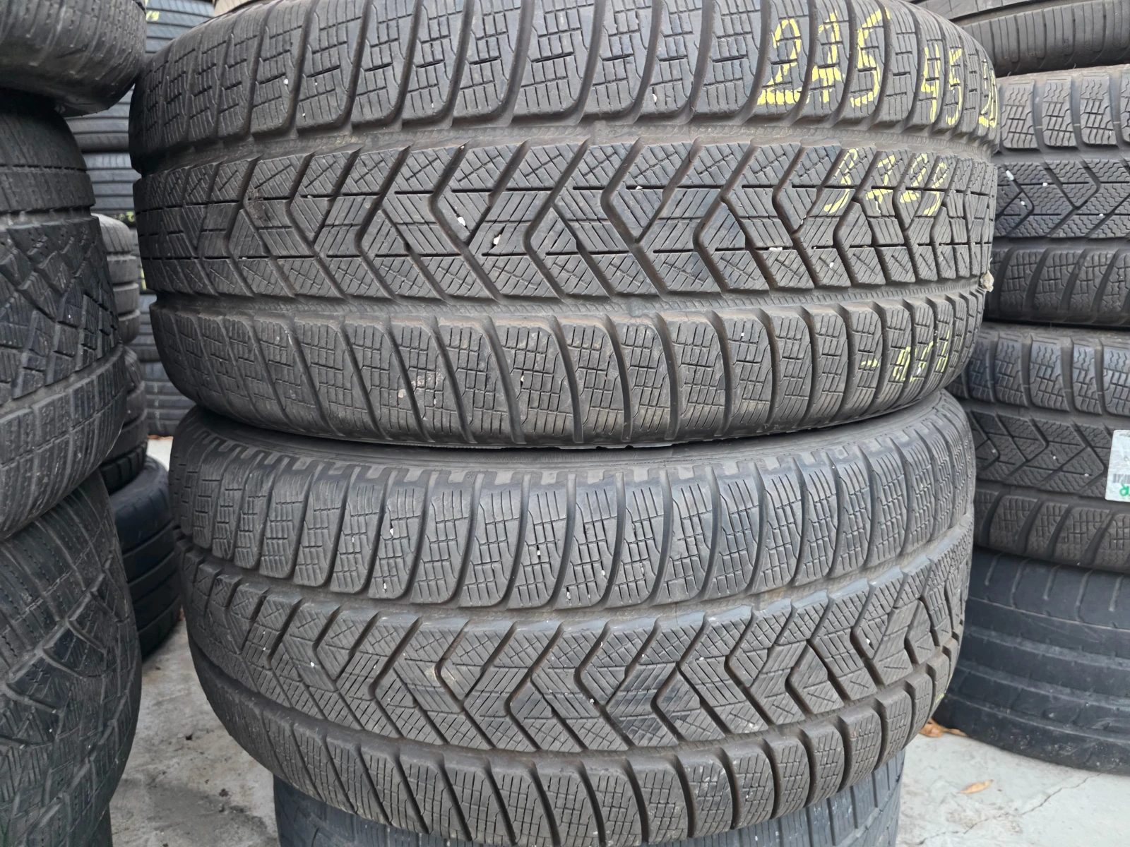 Гуми Зимни 275/45R20, снимка 5 - Гуми и джанти - 56661509