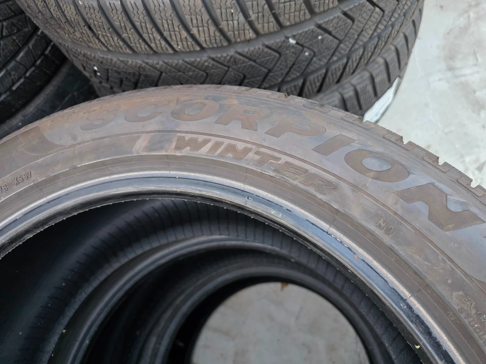 Гуми Зимни 275/45R20, снимка 6 - Гуми и джанти - 56661509
