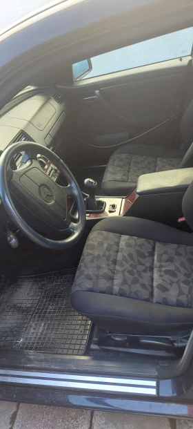 Mercedes-Benz C 200, снимка 6