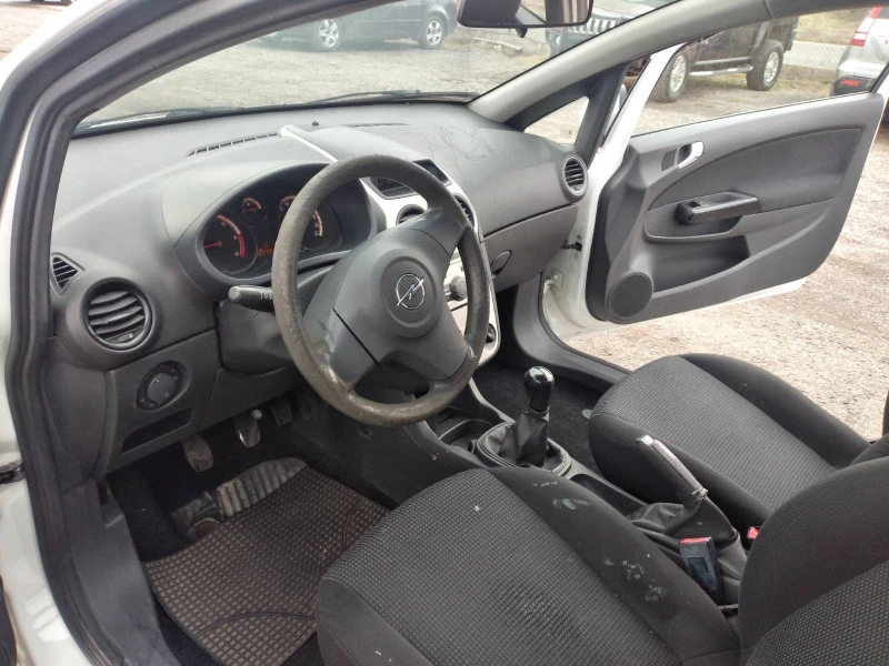 Opel Corsa 1.3CDTI-КЛИМАТИК, снимка 13 - Автомобили и джипове - 47449400