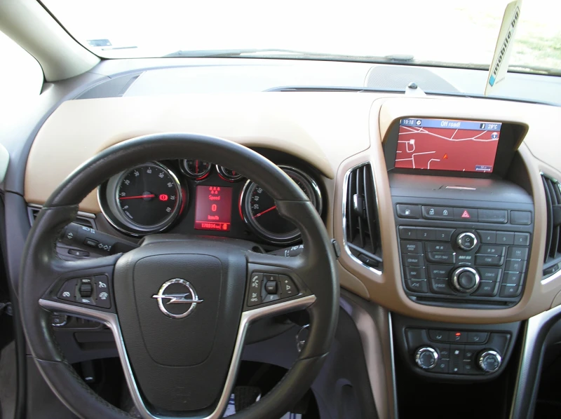 Opel Zafira 1, 6 I, 150ks, снимка 11 - Автомобили и джипове - 52311774