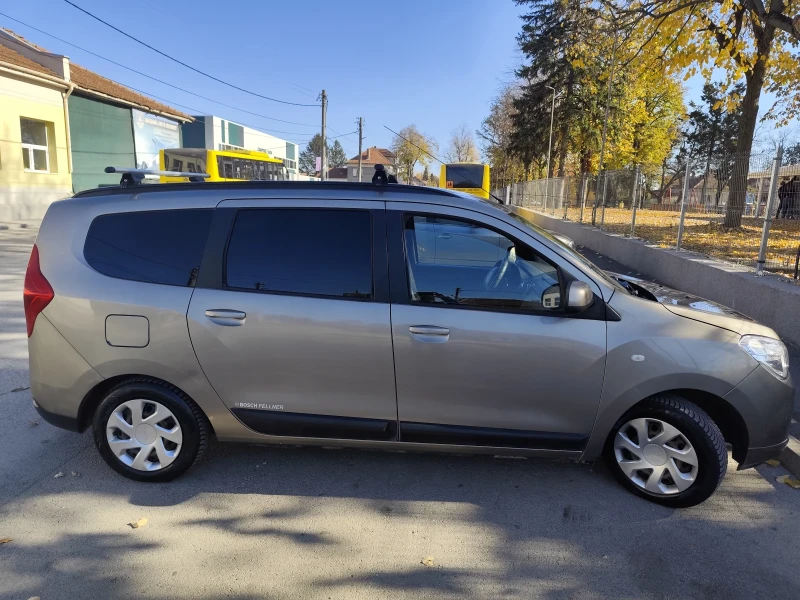 Dacia Lodgy, снимка 4 - Автомобили и джипове - 47882260