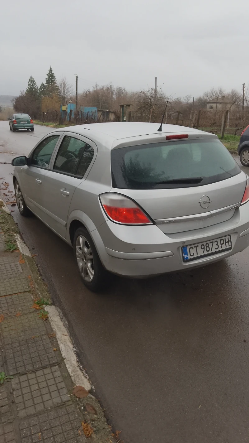 Opel Astra, снимка 7 - Автомобили и джипове - 48293151