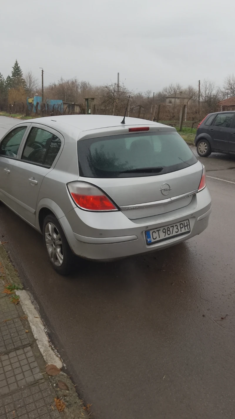 Opel Astra, снимка 6 - Автомобили и джипове - 48293151